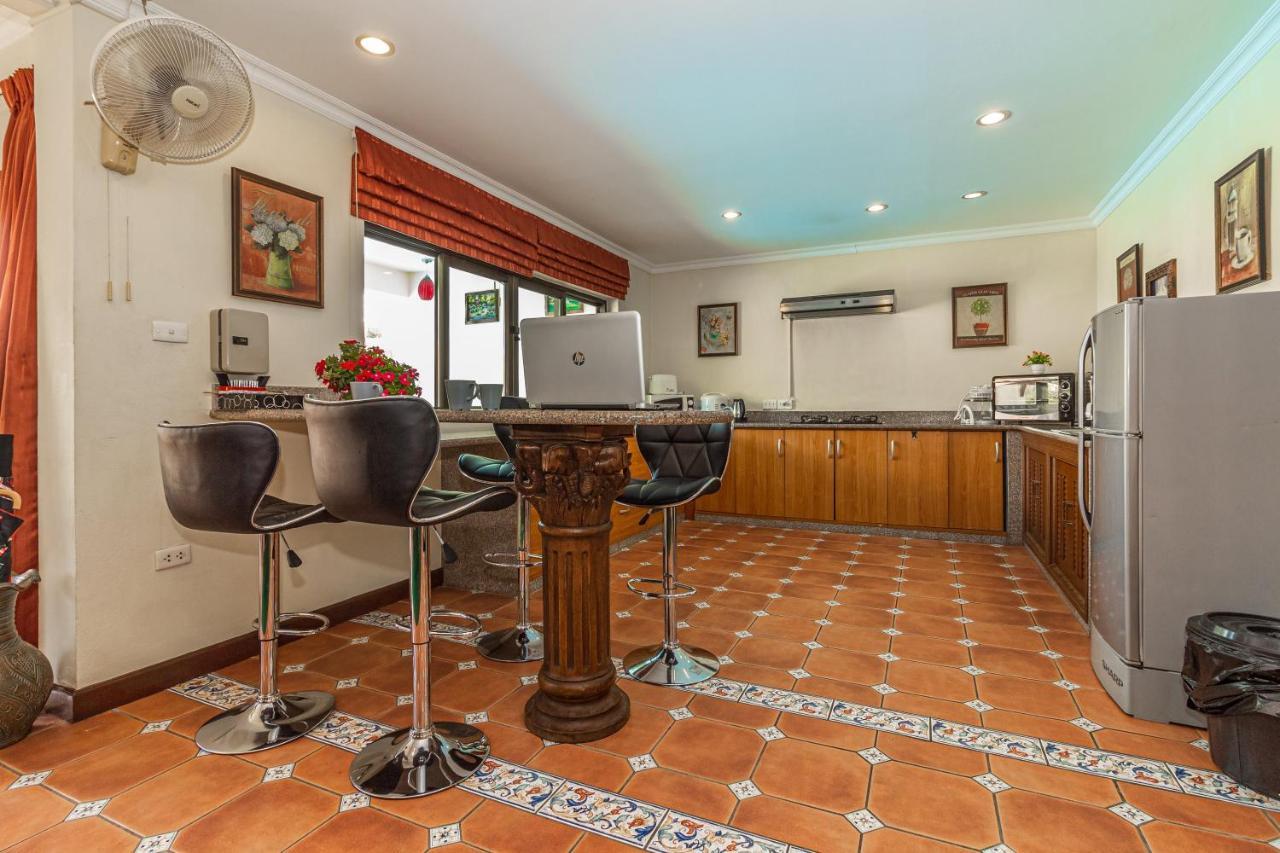 Viewbor Villa - Pattaya Holiday House Walking Street 4 Bedrooms Экстерьер фото